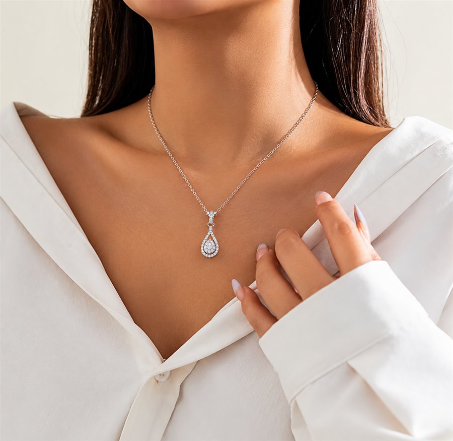 Diamond Pendant Necklace ORA-192 worn